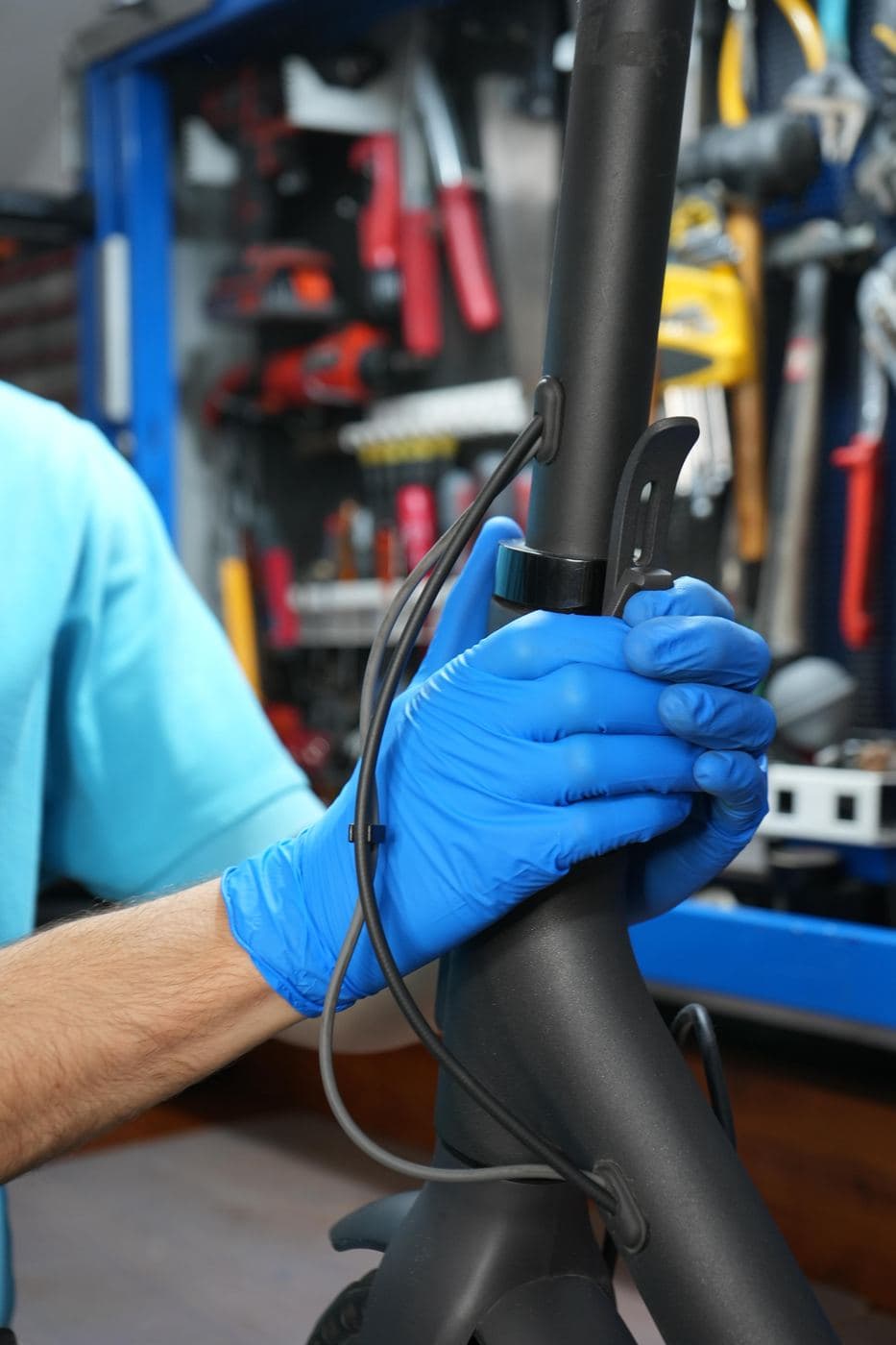 Herramientas y repuestos en el taller